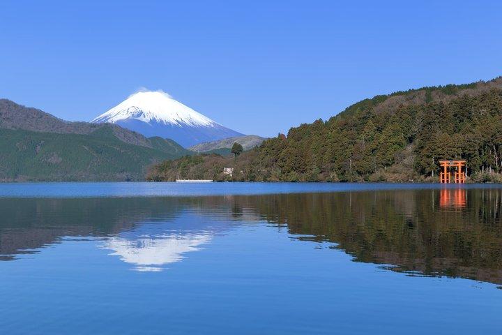 Owakudani and Lake Ashi Cruise Tour in Hakone with Mt Fuji view