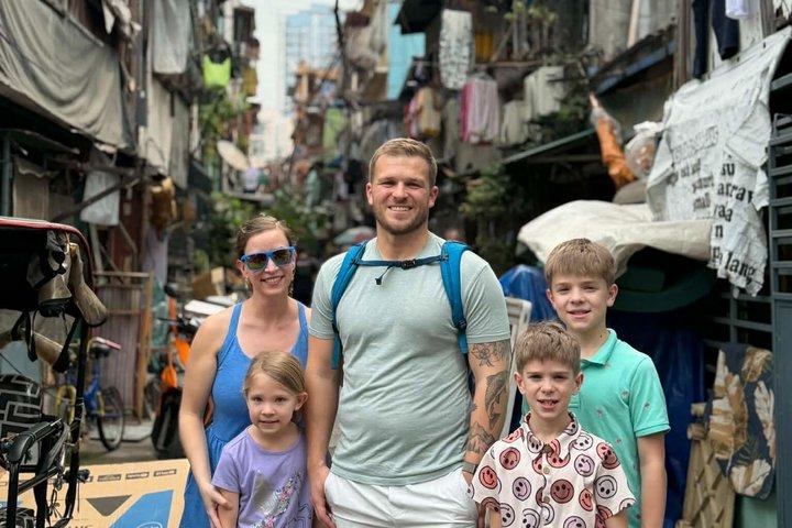 Manila Slum, Chinatown & Intramuros Tour with Local Guide