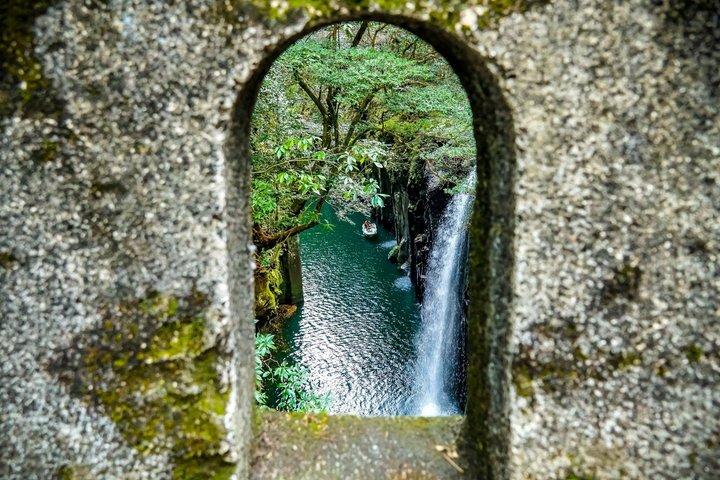 Kumamoto(Mt. Aso Crater etc.) and Miyazaki Day Tour from Fukuoka
