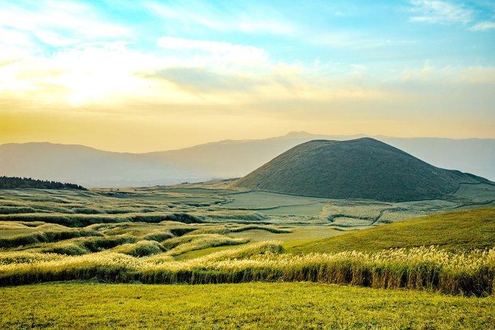 Kumamoto(Mt. Aso Crater etc.) and Miyazaki Day Tour from Fukuoka
