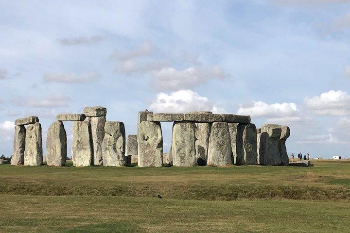 Southampton to Heathrow Via Stonehenge - Private Transfer