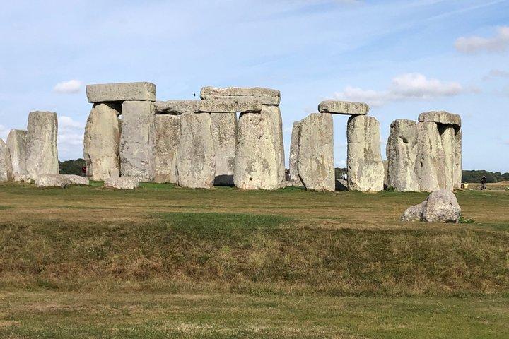 Southampton to Heathrow Via Stonehenge - Private Transfer