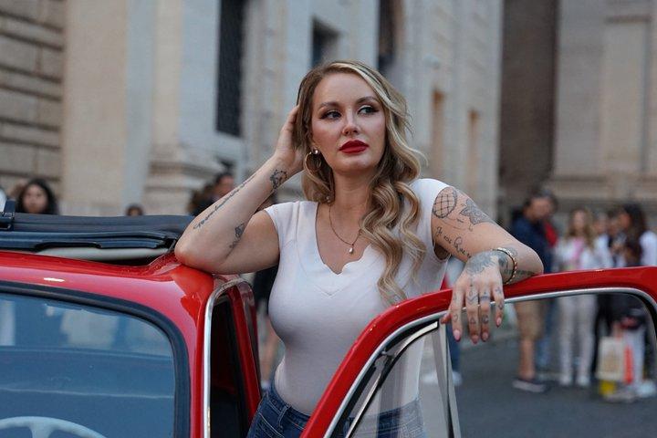 Private Photo Session with Vintage Red Fiat 500 at Rome