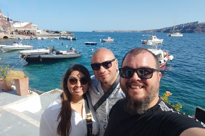 Santorini: Hire private car & driver (Flexible Itinerary)