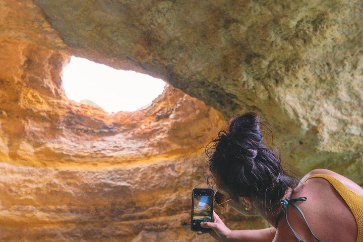 Portimao: Dolphins & Caves - Catamaran