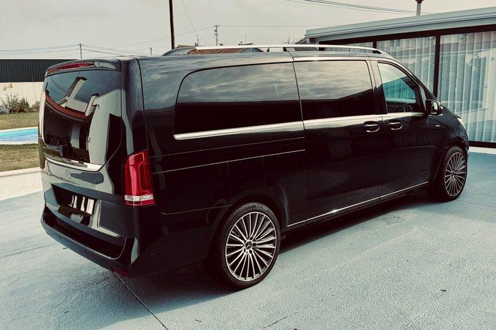 Lisbon to Algarve Luxury Private Tour with Benagil cave boat trip
