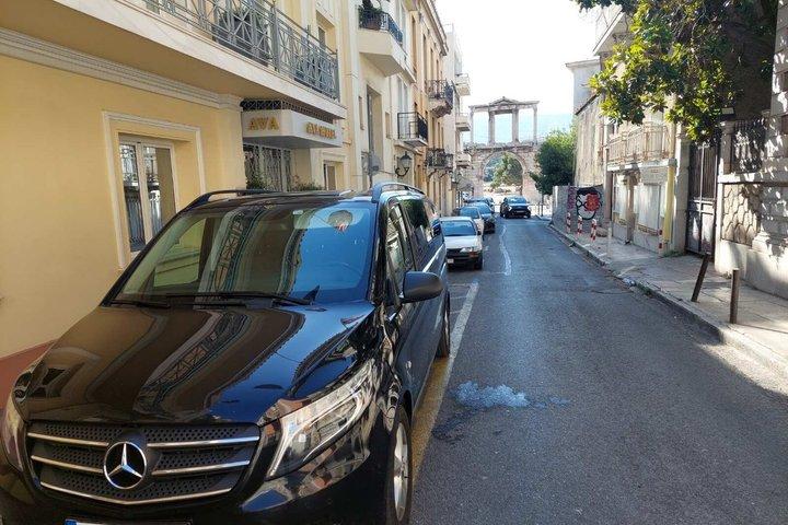 Piraeus Port to Athens City Private Transfer with Meet & Greet