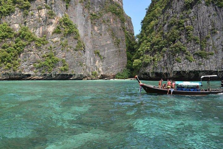 Phi Phi Islands Day Trip with Buffet and DJ by Noah Yacht