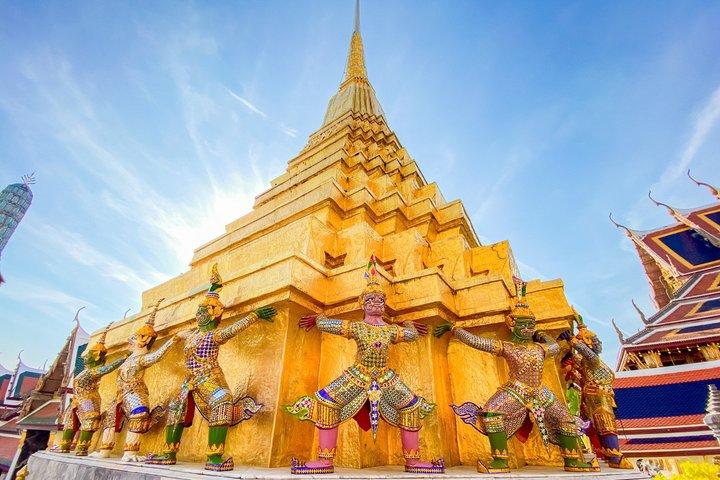 Grand Palace, Wat Phra Kaew, Wat Pho and Wat Arun Walking Tour From Bangkok