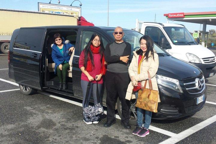 Private transfer from Rome to Civitavecchia Port - Round trip