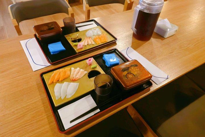 Kansai Osaka Uodai-Sho Restaurant Sushi-Making Experience
