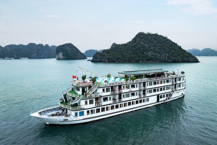 Halong Bay 3 Days 2 Nights Cruise Experience from Ha Noi
