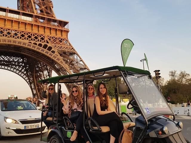 Private Paris Highlights Tour by Electric Golf Cart