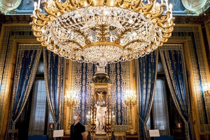Madrid: Guided Tour of the Royal Palace of Madrid with Ticket