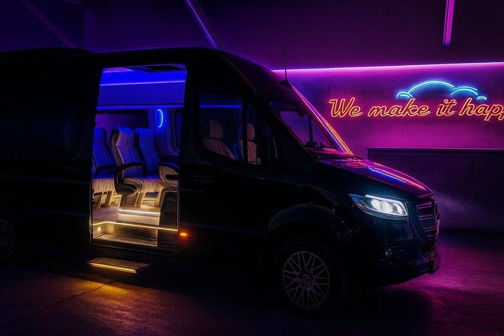 Private Luxury Transfers in Santorini-Airport ,Port & Hotels