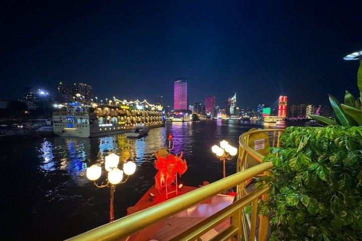 Saigon city by Night: Double-Decker Bus & Dinner on Cruise