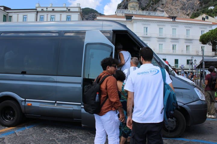 Tour from Naples: Sorrento, Positano and Amalfi with Boat Ride