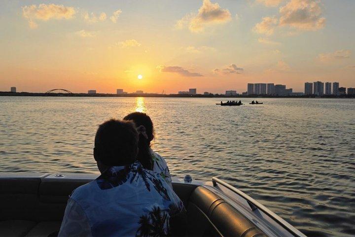 VIP Sunset Tour in Cancun by Yacht