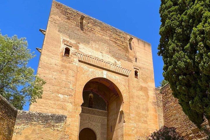 Alhambra: Guided Tour of the Public Areas