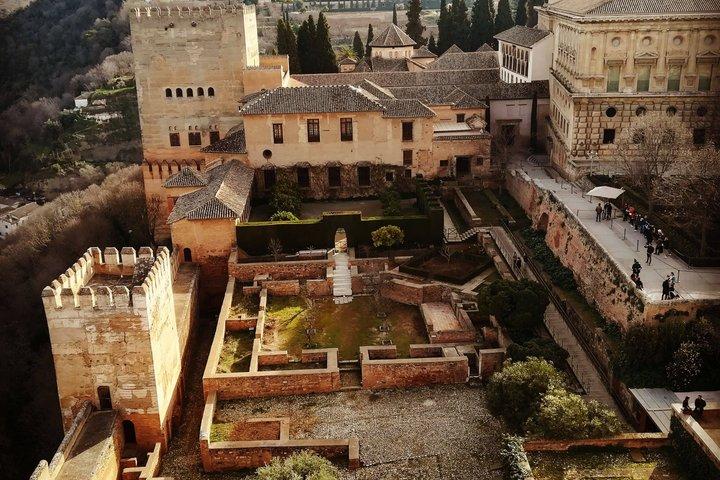 Alhambra: Guided Tour of the Public Areas