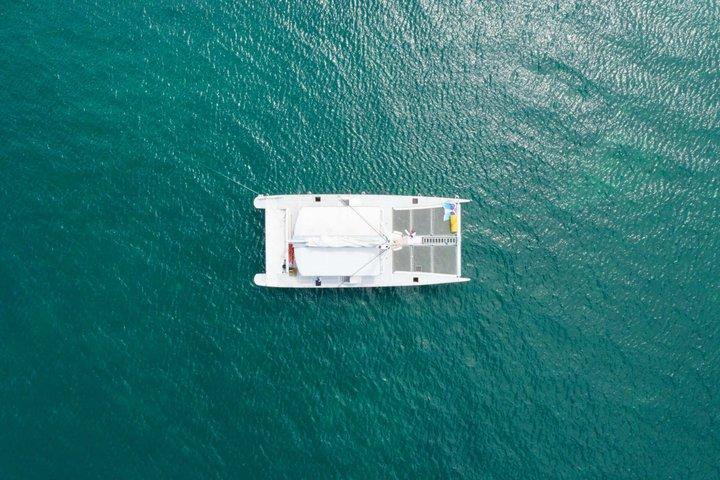 Kota Kinabalu: Catamaran, Paddleboard, Kayak, Snorkeling Tour