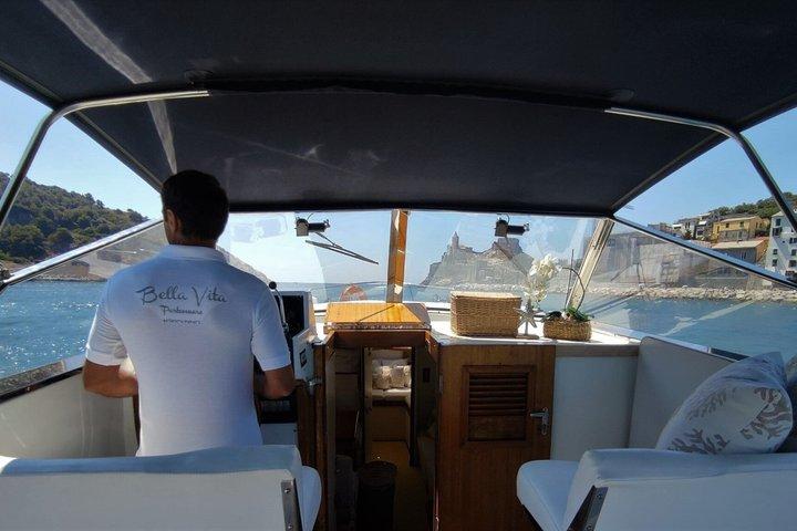 From the Gulf of Poets to Punta Pineda and islands 7 hours max 9 people