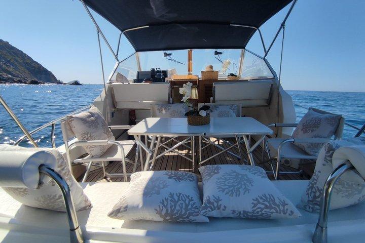 From the Gulf of Poets to Punta Pineda and islands 7 hours max 9 people