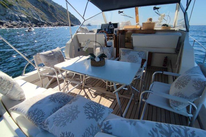 From the Gulf of Poets to Punta Pineda and islands 7 hours max 9 people