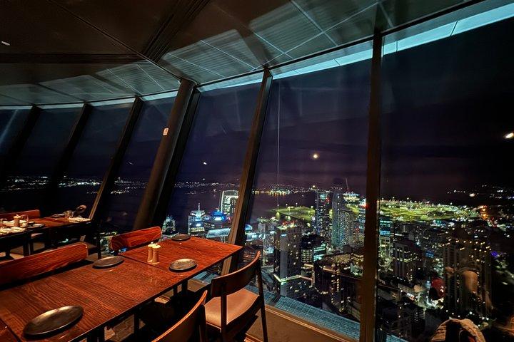 Private Night Tour of Auckland, Sky Tower Dinner, Bridge & Museum