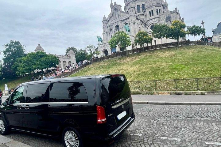 Private tour of the essentials of Paris with driver