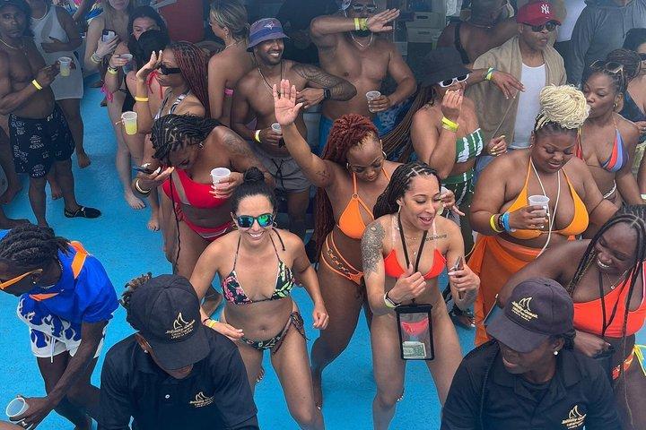 Punta Cana Party Boat Dancehall Meets Hip Hop & Pre-Party