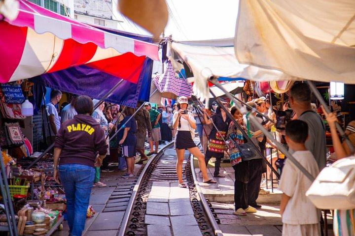 Maeklong Railway Market and Damnoen Saduak Floating Market Tour From Bangkok