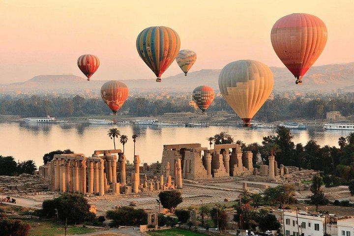 Hot Air Balloon and Half Day West Bank Tour of Luxor