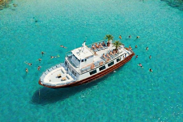 San Antonio: Formentera & Es Vedrà Day Boat Tour with Meals