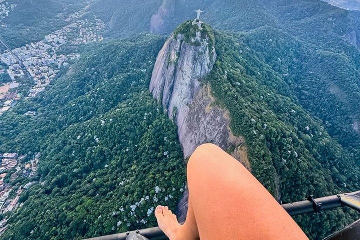 Rio de Janeiro: Helicopter Tour Without Doors at Christ the Redeemer