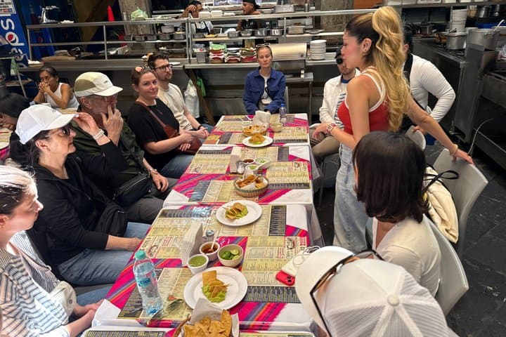 Mexico City Historical Centre Food Tour with 7 Authentic Tastings
