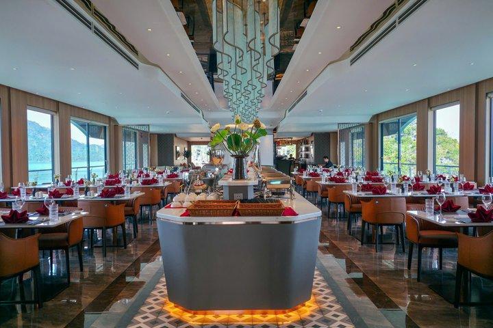 Azura Premium Yacht 2D1N Cruise in Ha Long and Lan Ha Bay