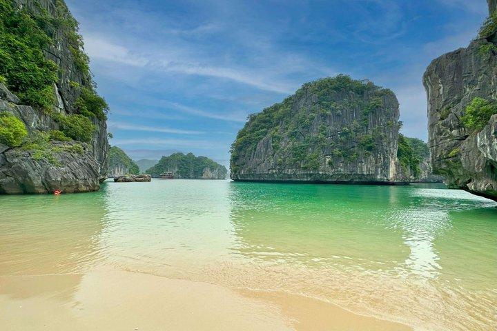 Tulip Premium Cruise 2 Days 1 Night in Lan Ha Bay & Ha Long Bay