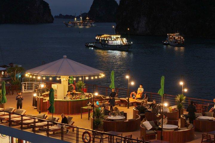 Cycad Cruises Bai Tu Long Bay