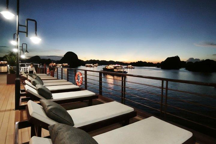 Cycad Cruises Bai Tu Long Bay
