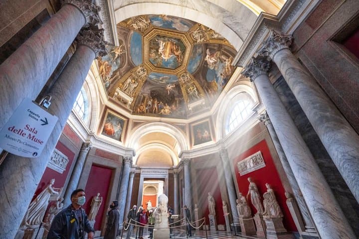 Vatican Museums and Sistine Skip-the-Line Tickets with Dedicated Host