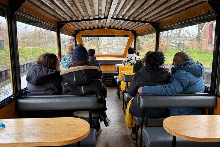 Giethoorn Day Trip from Amsterdam – Private Tour & Canal Boat