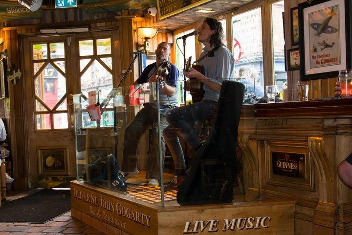 Dublin Night Tour: Jameson Distillery, Oldest Pubs & Irish Music