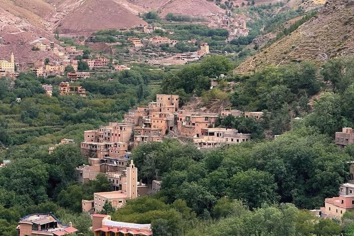 Atlas mountains : 3 valleys day tour with lunch from Marrakech