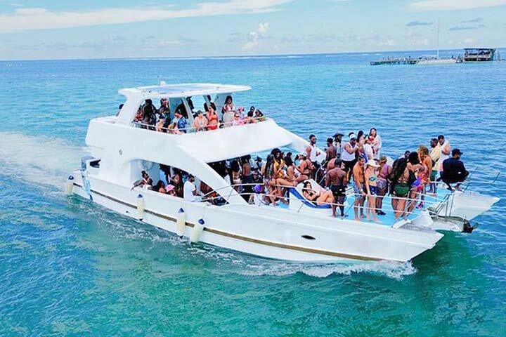 Punta Cana Party Boat Dancehall Meets Hip Hop & Pre-Party