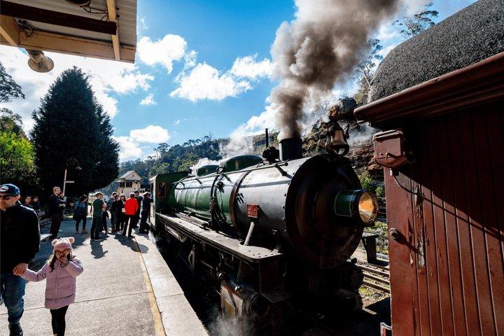 Blue Mountains Steam Train + 3 Sisters + Scenic World + SYD Ferry