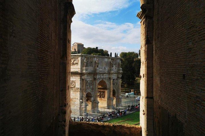 Colosseum Gladiator Arena and Roman Forum Private Guided Tour