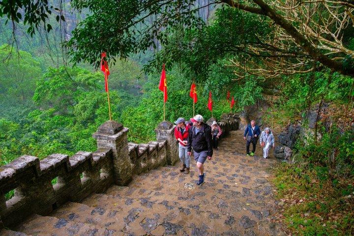 Day Trip to Ninh Binh Hoa Lu, Trang An & Mua Cave