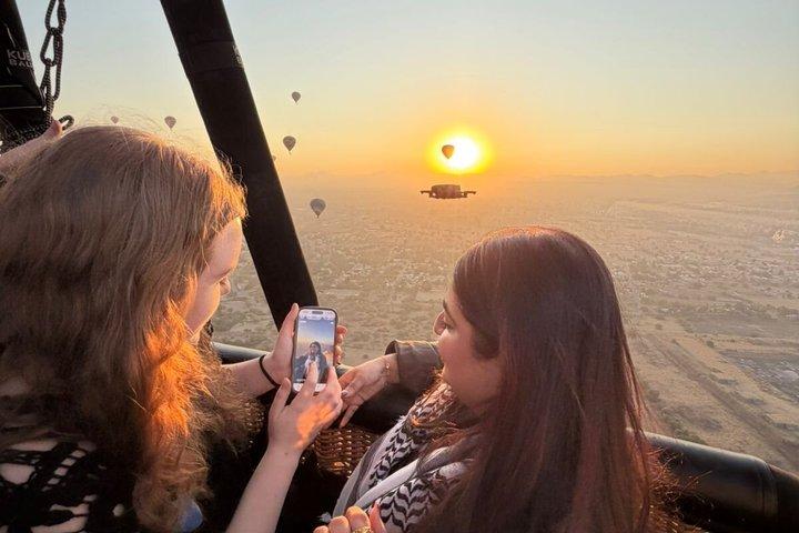Hot Air Balloon Flight over Teotihuacan with CDMX Transportation