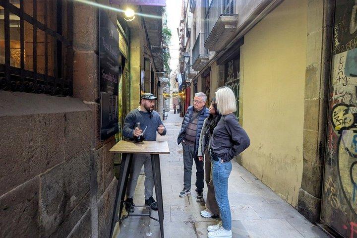 Barcelona Gothic Quarter Tapas and Taverns Food and Wine Tour